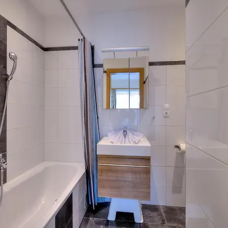 Wildschoenau Alpine Vicky Apartment, Cleaning Included * Niederau
