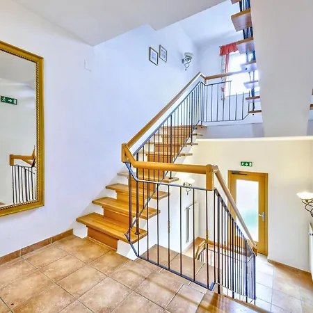 Wildschoenau Alpine Vicky Apartment, Cleaning Included * Niederau
